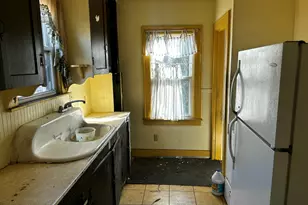 25115 Joy Rd, Dearborn Heights, MI 48127 - Photo 5