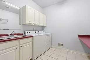 7625 Timberview Ave, Kalamazoo, MI 49009 - Photo 27