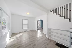 209 W High St, Jackson, MI 49203 - Photo 5