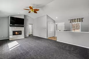 8135 Robinbrook St, Richland, MI 49083 - Photo 7