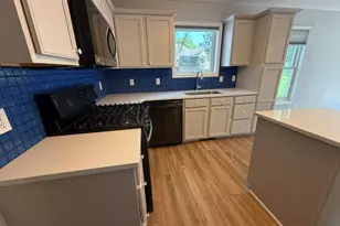 8135 Robinbrook St, Richland, MI 49083 - Photo 3