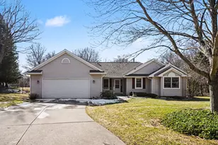 8135 Robinbrook St, Richland, MI 49083 - Photo 1