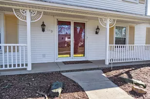 829 Thorntree Blvd, Jackson, MI 49203 - Photo 3