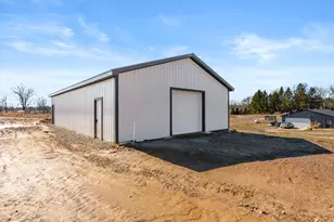 41823 Waukeenah Dr, Paw Paw, MI 49079 - Photo 17