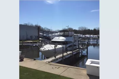 1000 Riverview Drive #11, Benton Harbor, MI 49022 - Photo 3