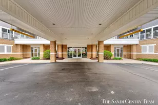 917 W Savidge St, Spring Lake, MI 49456 - Photo 5