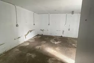 28526 Brentwood St, Southfield, MI 48076 - Photo 11