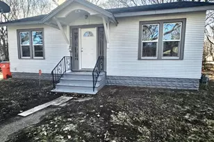 1156 Mc Alister Ave, Benton Harbor, MI 49022 - Photo 3