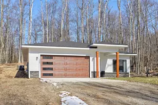 11300 Apache Wells Ct, Stanwood, MI 49346 - Photo 3