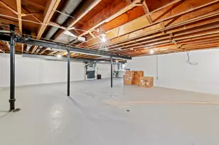 21850 Ontaga St, Farmington Hills, MI 48336 - Photo 27