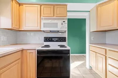 21850 Ontaga Street, Farmington Hills, MI 48336 - Photo 23