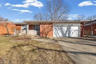 21850 Ontaga St, Farmington Hills, MI 48336 - Photo 3