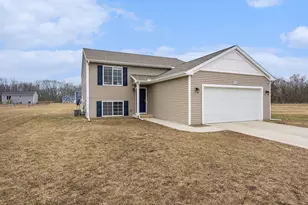 58640 Pond View Ln, Three Rivers, MI 49093 - Photo 3
