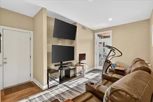 2022 Celadon Dr NE, Grand Rapids, MI 49525 - Photo 23