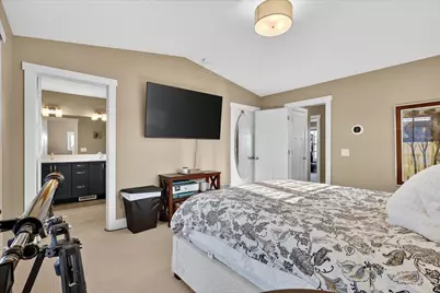 2022 Celadon Drive NE #106, Grand Rapids, MI 49525 - Photo 15