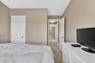 2022 Celadon Dr NE, Grand Rapids, MI 49525 - Photo 21