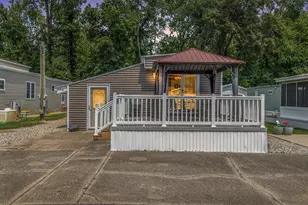 486 Maple Ln, Coldwater, MI 49036 - Photo 1