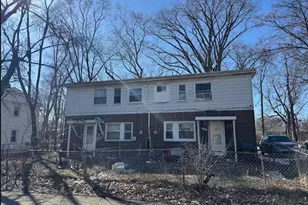 2012 Dryden St, Westland, MI 48186 - Photo 3