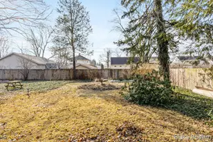 202 E 26th St, Holland, MI 49423 - Photo 25