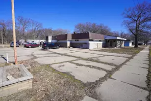 604 E Sherman Blvd, Muskegon, MI 49444 - Photo 1