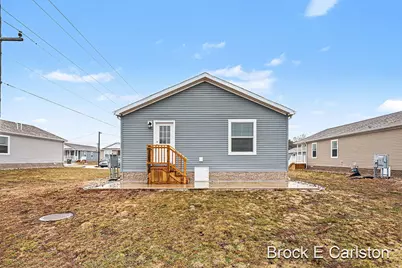 1283 E Ellis Road #30, Norton Shores, MI 49441 - Photo 15