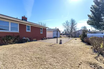 1712 W Ogden Circle, Benton Harbor, MI 49022 - Photo 29