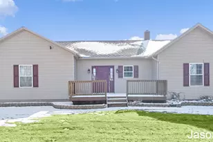 9604 Island Hwy, Eaton Rapids, MI 48827 - Photo 1