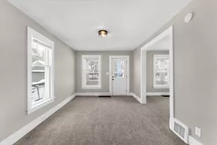 865 10th St NW, Grand Rapids, MI 49504 - Photo 11