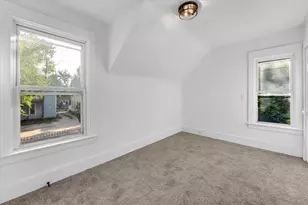 865 10th St NW, Grand Rapids, MI 49504 - Photo 27