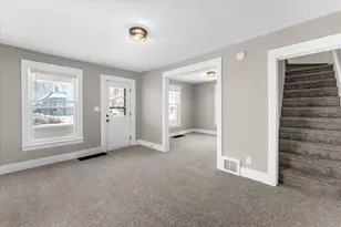 865 10th St NW, Grand Rapids, MI 49504 - Photo 9