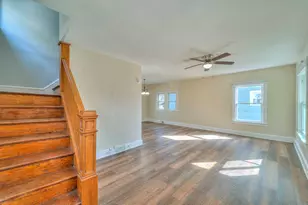 121 N Thompson St, Jackson, MI 49202 - Photo 9