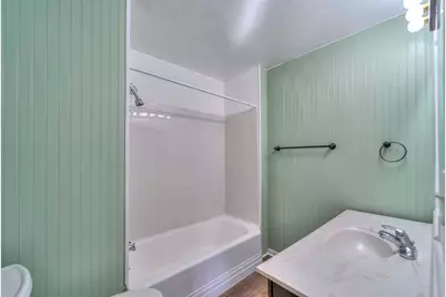 121 N Thompson Street, Jackson, MI 49202 - Photo 23