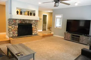 1414 N Lakeshore Dr, Ludington, MI 49431 - Photo 5
