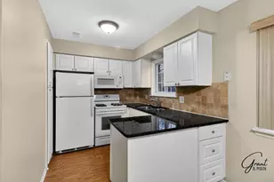 8180 Crestview Dr, Sterling Heights, MI 48312 - Photo 5