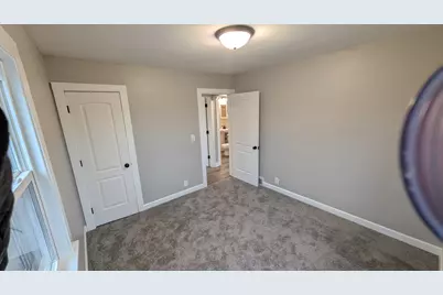 105 N Woodrow Avenue, Battle Creek, MI 49015 - Photo 11
