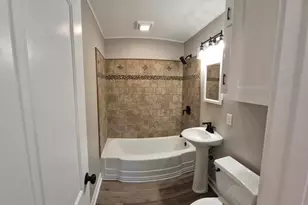 105 N Woodrow Ave, Battle Creek, MI 49015 - Photo 13