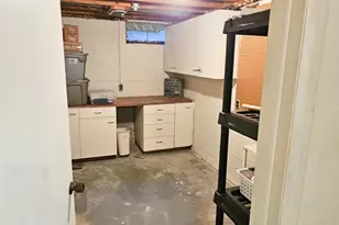 160 Carberry Hill Ct, Kalamazoo, MI 49006 - Photo 29