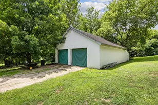 842 10th St, Plainwell, MI 49080 - Photo 43