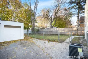 2053 Paris Ave SE, Grand Rapids, MI 49507 - Photo 25