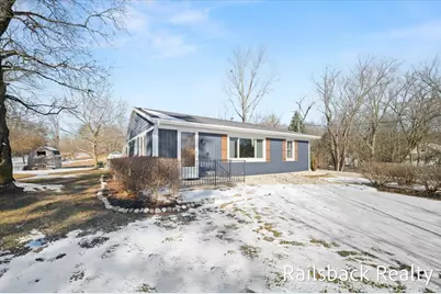 4901 Pinedell Avenue NE, Comstock Park, MI 49321 - Photo 1