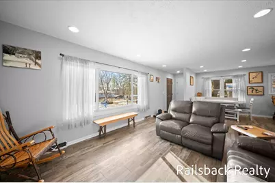 4901 Pinedell Avenue NE, Comstock Park, MI 49321 - Photo 5