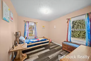 4901 Pinedell Ave NE, Comstock Park, MI 49321 - Photo 15