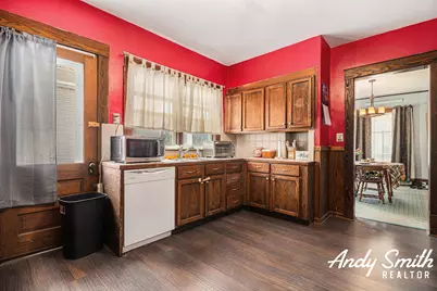 241 N State Street, Zeeland, MI 49464 - Photo 9