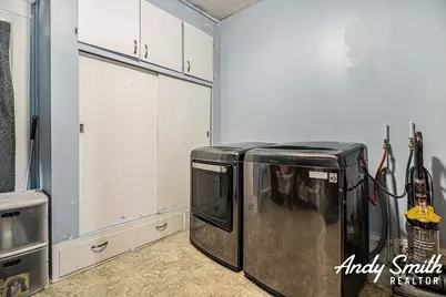 241 N State Street, Zeeland, MI 49464 - Photo 11