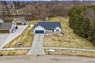 4901 Big Bass Dr, Hudsonville, MI 49426 - Photo 3