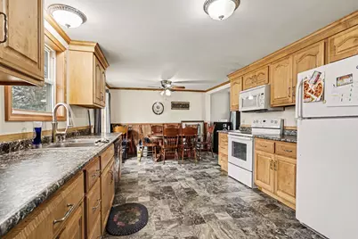 351 Roosevelt Street, Bronson, MI 49028 - Photo 7