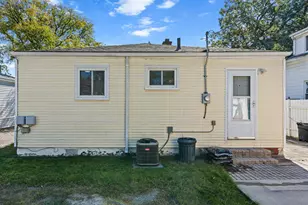 985 E Jarvis Ave, Hazel Park, MI 48030 - Photo 23