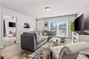 985 E Jarvis Ave, Hazel Park, MI 48030 - Photo 3