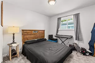 985 E Jarvis Ave, Hazel Park, MI 48030 - Photo 13