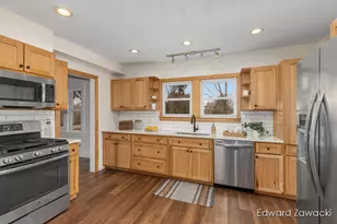 6914 Young Ave NE, Rockford, MI 49341 - Photo 13